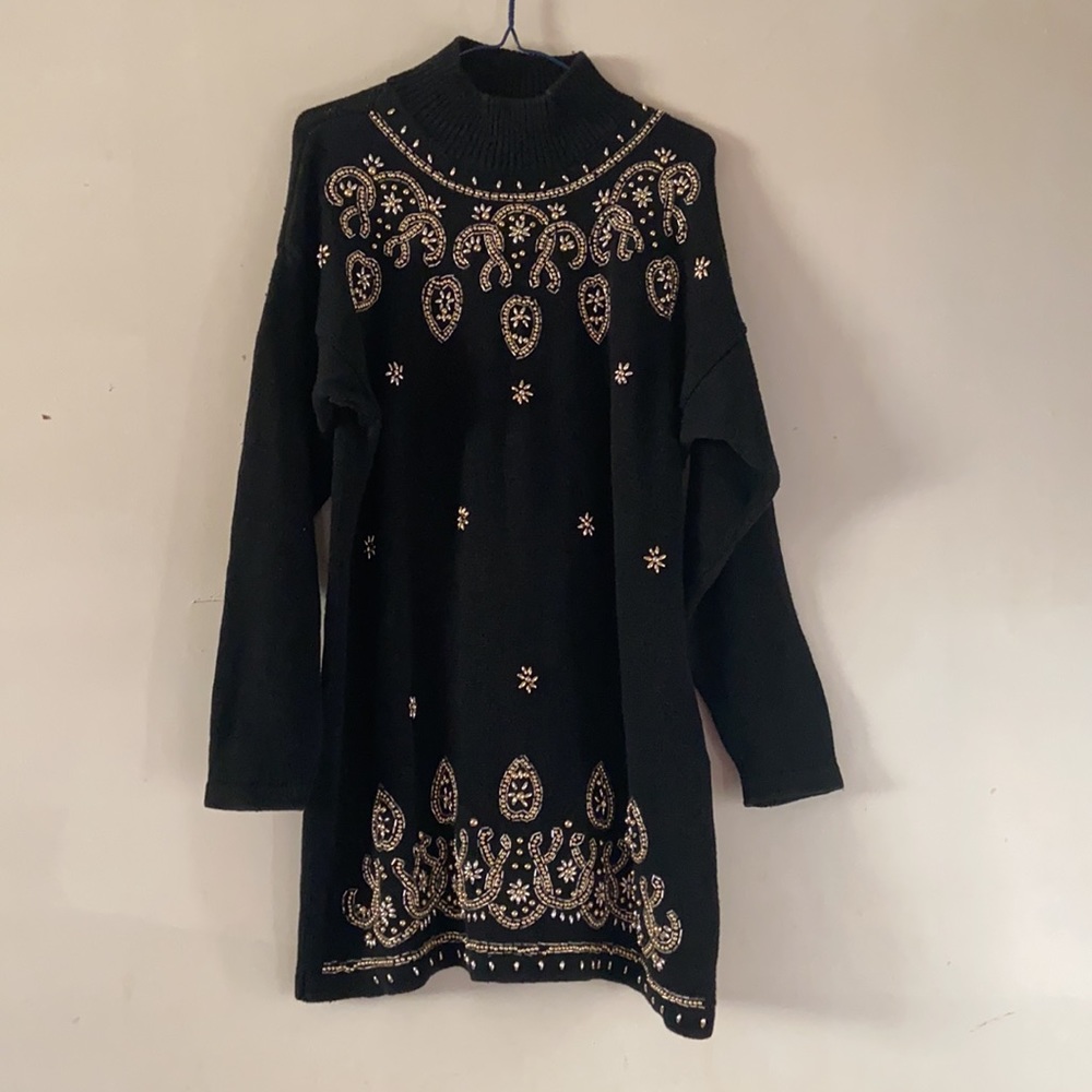 Vintage Victoria Jones Large ramie embellished tunic sweater